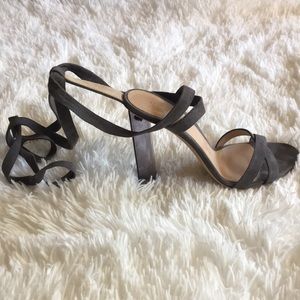 • Worn Once! • Gianvito Rossi Gray Suede Heels S8!